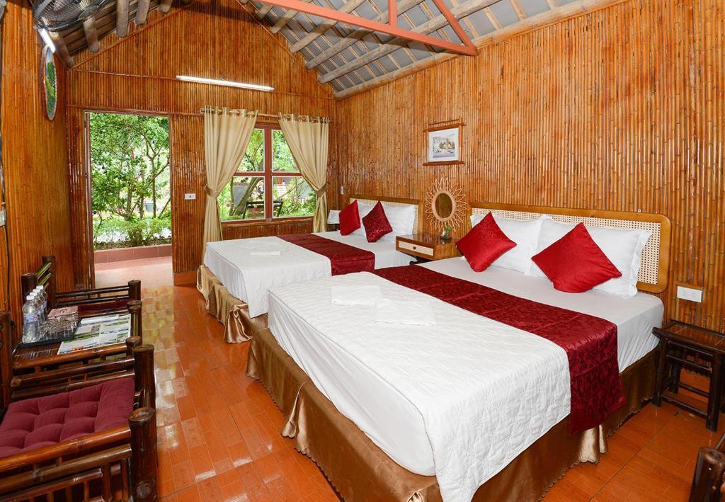 Bungalow Nhìn Ra Hồ Bơi (Bungalow with Pool View) Được ưa chuộng!